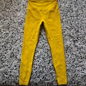 Athleta women’s legging!